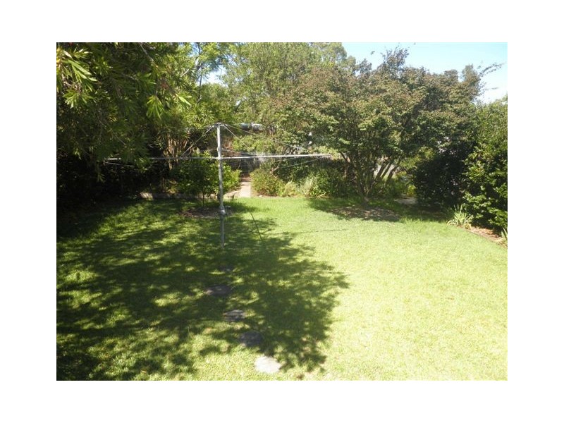 6 Woodside Grove, Forestville NSW 2087