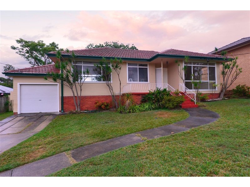 16 Cannons Pde, Forestville NSW 2087