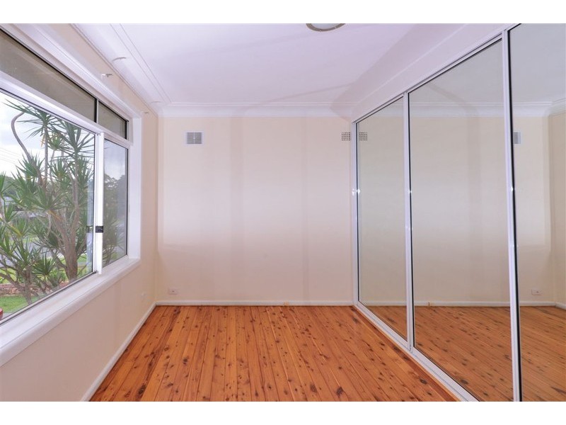 16 Cannons Pde, Forestville NSW 2087