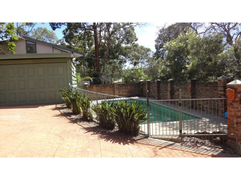 17 Athlone Cres, Killarney Heights NSW 2087