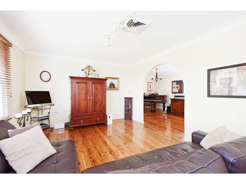 90 Sir Thomas Mitchell Drive, Davidson NSW 2085