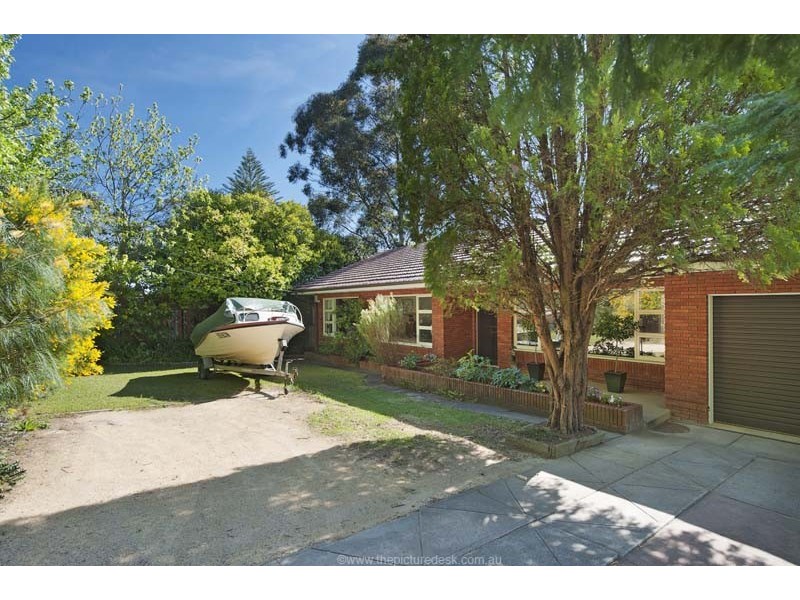 566 Warringah Rd, Forestville NSW 2087