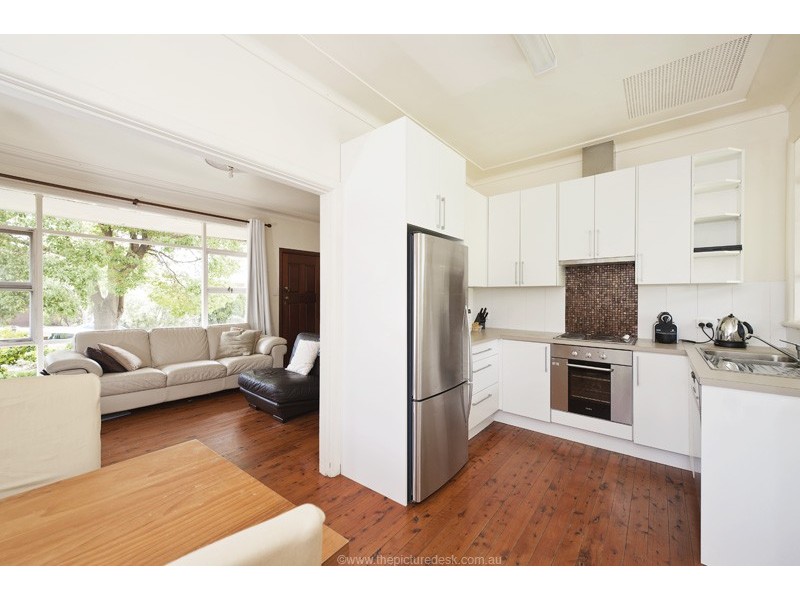 23 Woodlands Road, Forestville NSW 2087