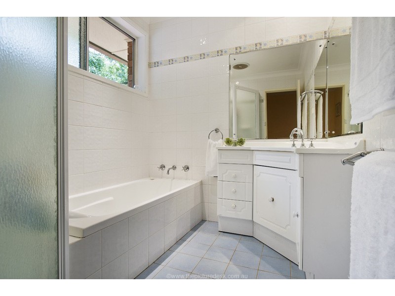 71 Nandi Avenue, Frenchs Forest NSW 2086