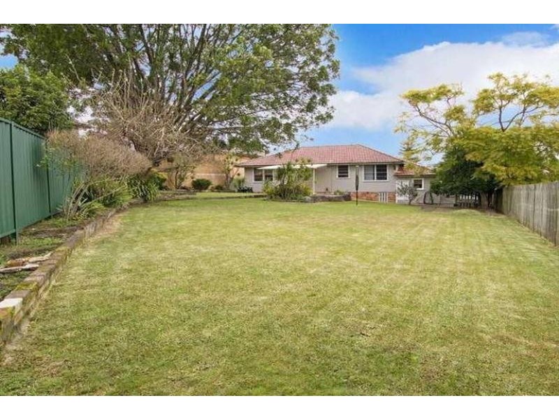 16 Cannons Parade, Forestville NSW 2087