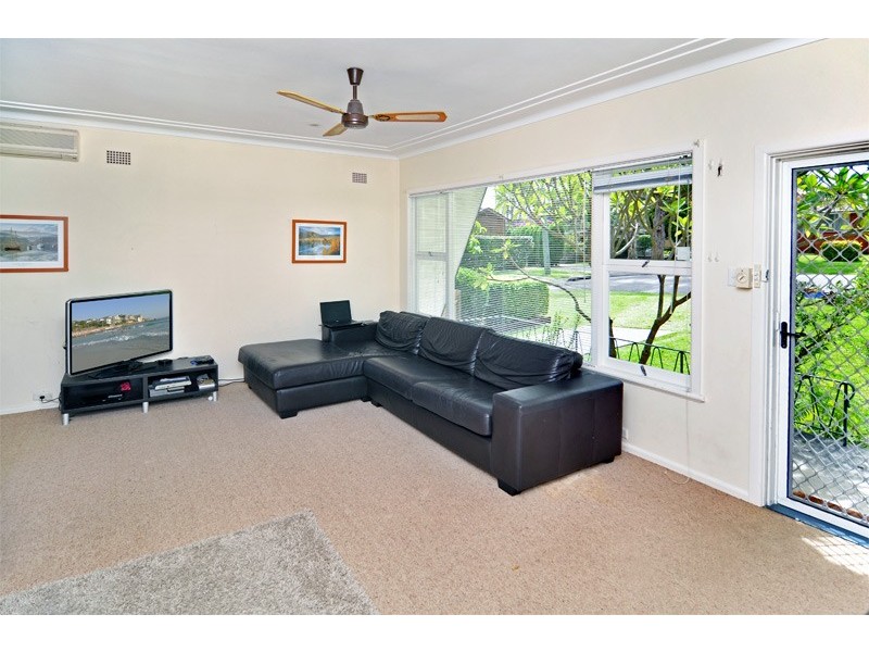 6 Woodside Grove, Forestville NSW 2087