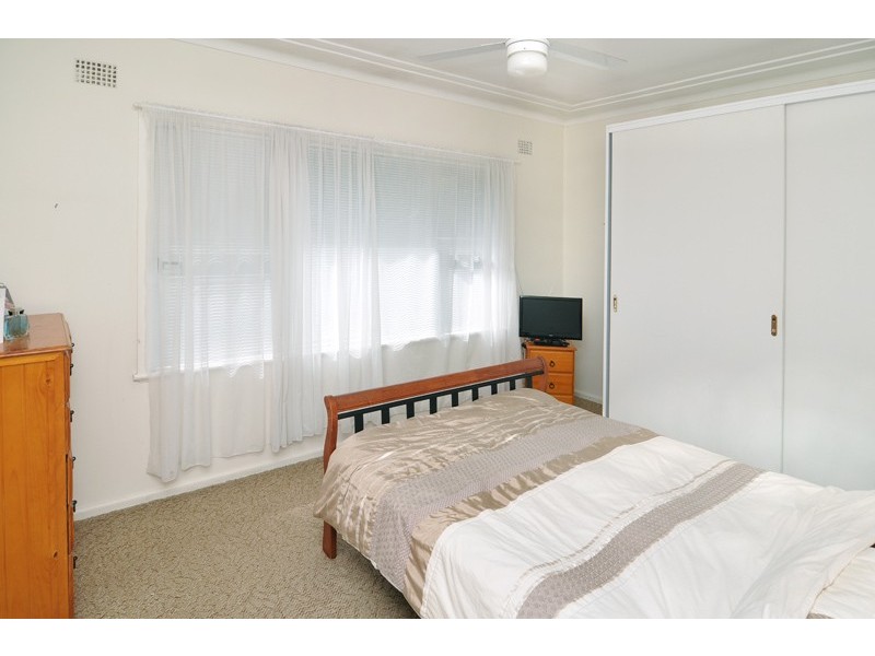 6 Woodside Grove, Forestville NSW 2087