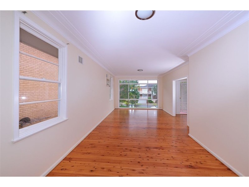 16 Cannons Pde, Forestville NSW 2087