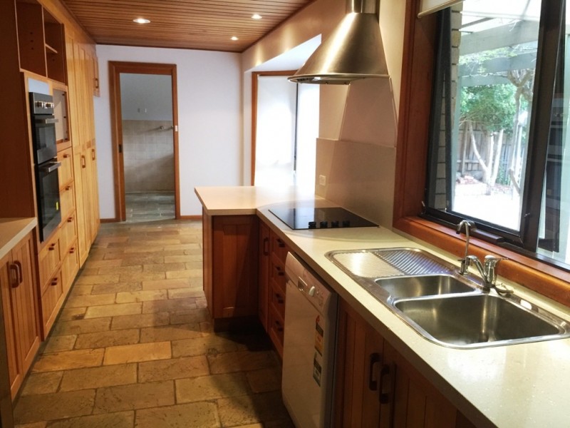 4 Leinster Ave, Killarney Heights NSW 2087