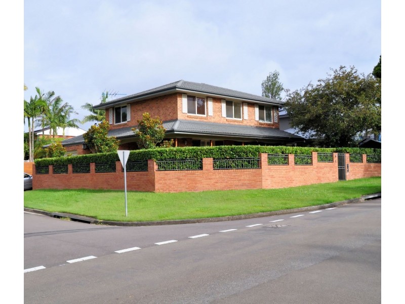 4 Knightsbridge Ave, Belrose NSW 2085