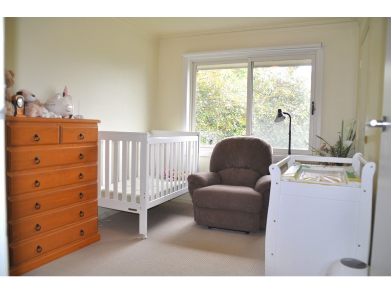 4 Knightsbridge Ave, Belrose NSW 2085