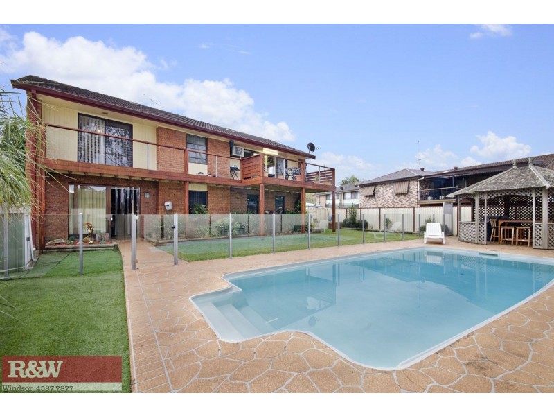 3 Crossley Avenue, Mcgraths Hill NSW 2756