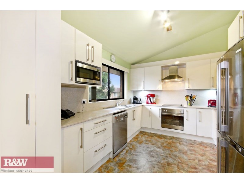 3 Crossley Avenue, Mcgraths Hill NSW 2756