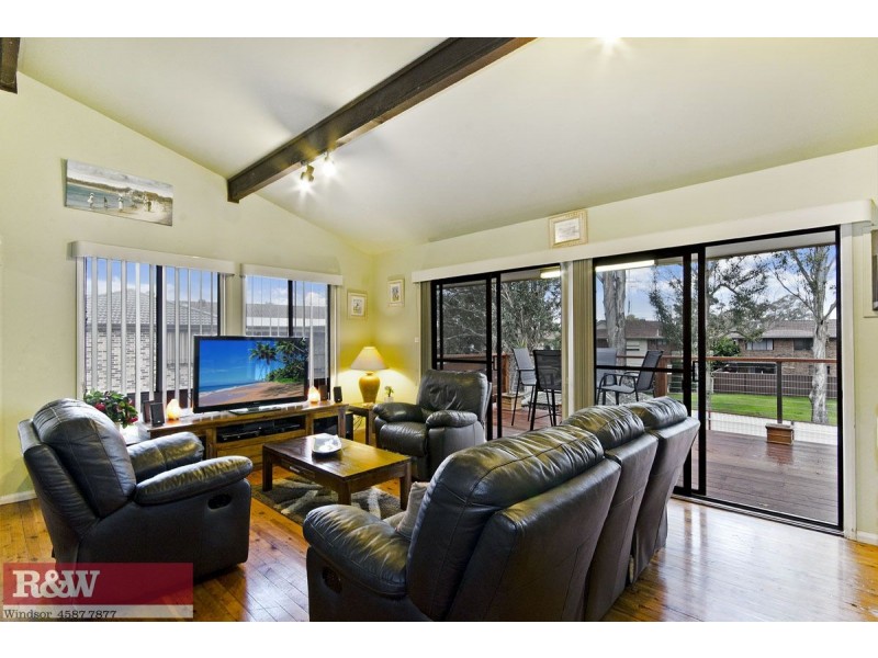 3 Crossley Avenue, Mcgraths Hill NSW 2756