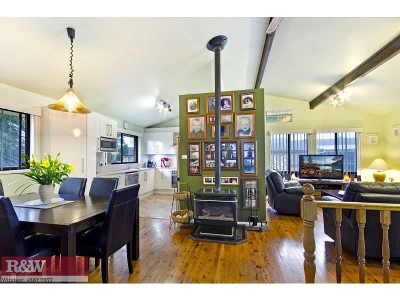 3 Crossley Avenue, Mcgraths Hill NSW 2756