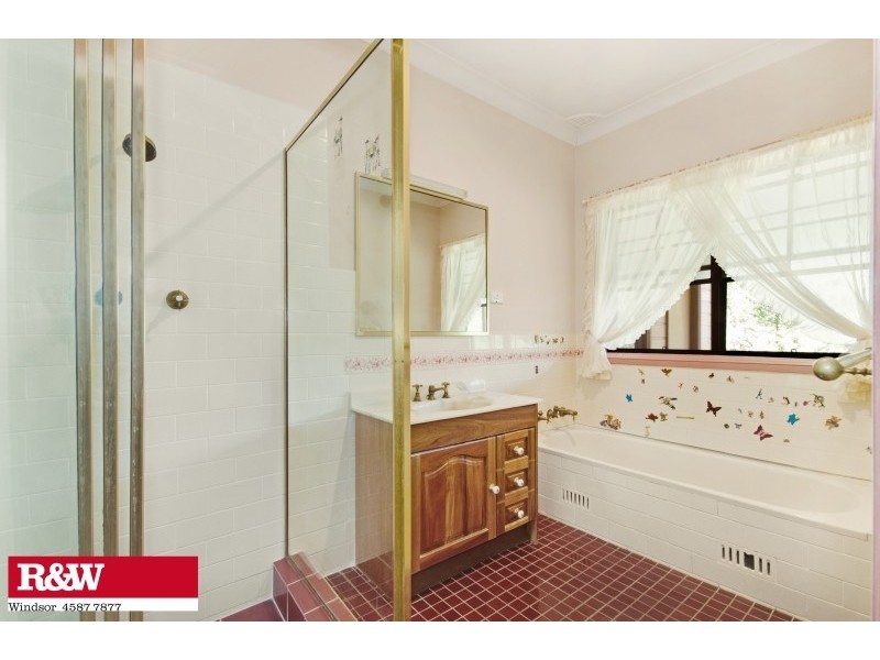 264 Lieutenant Bowen Drive, Bowen Mountain NSW 2753