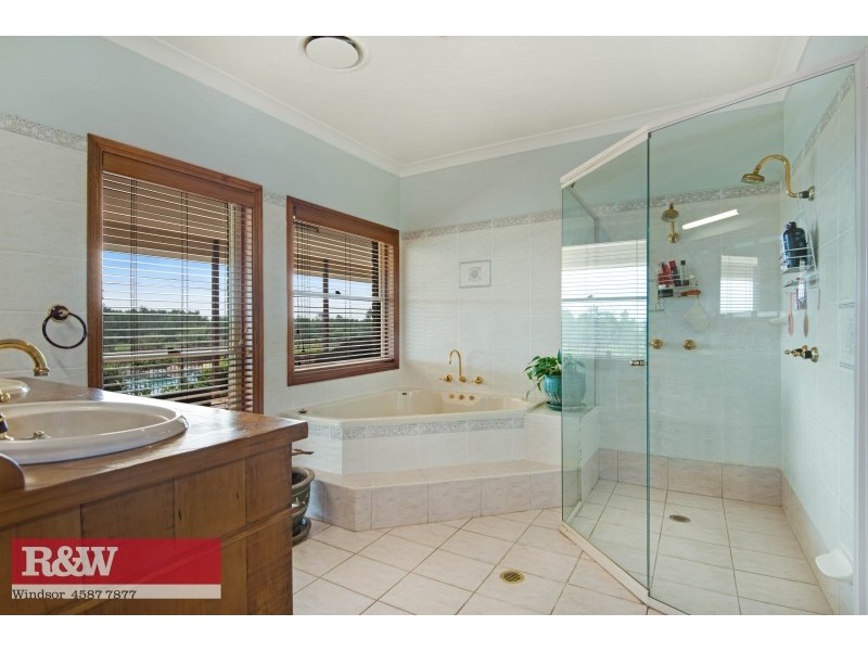 27 Winnifred Road, Mcgraths Hill NSW 2756