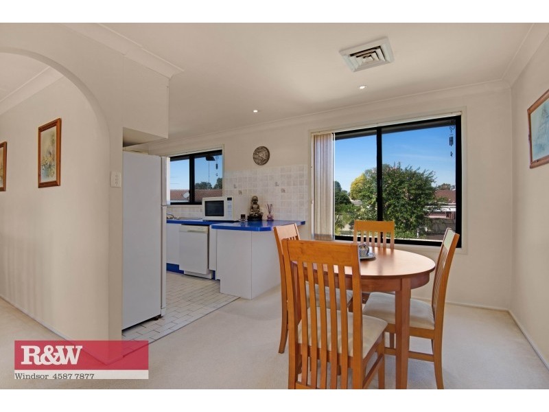 4 Crossley Avenue, Mcgraths Hill NSW 2756