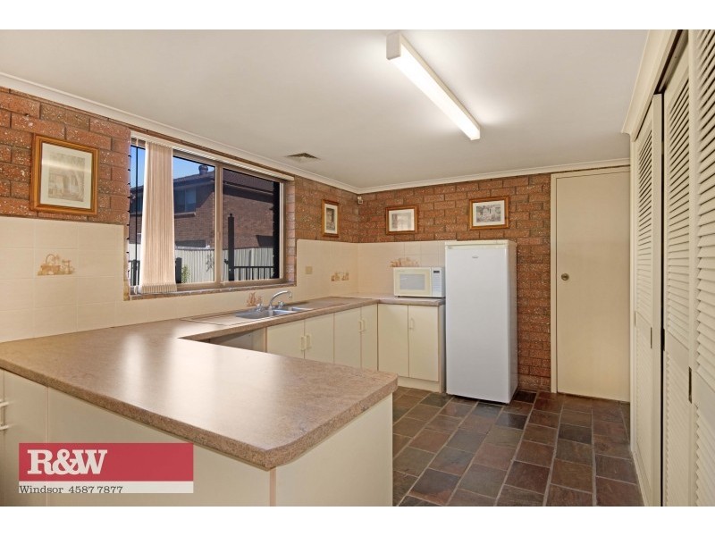 4 Crossley Avenue, Mcgraths Hill NSW 2756