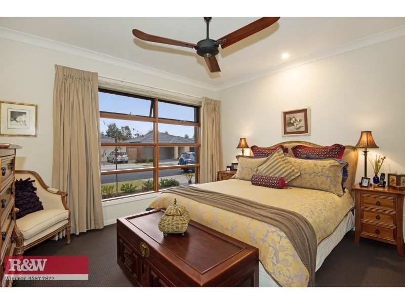 27 Shellbourne Place (Waterside Estate), Cranebrook NSW 2749