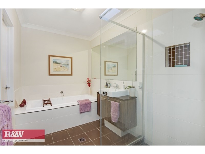 27 Shellbourne Place (Waterside Estate), Cranebrook NSW 2749