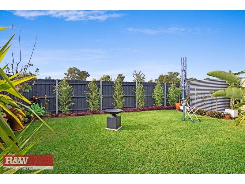 27 Shellbourne Place (Waterside Estate), Cranebrook NSW 2749