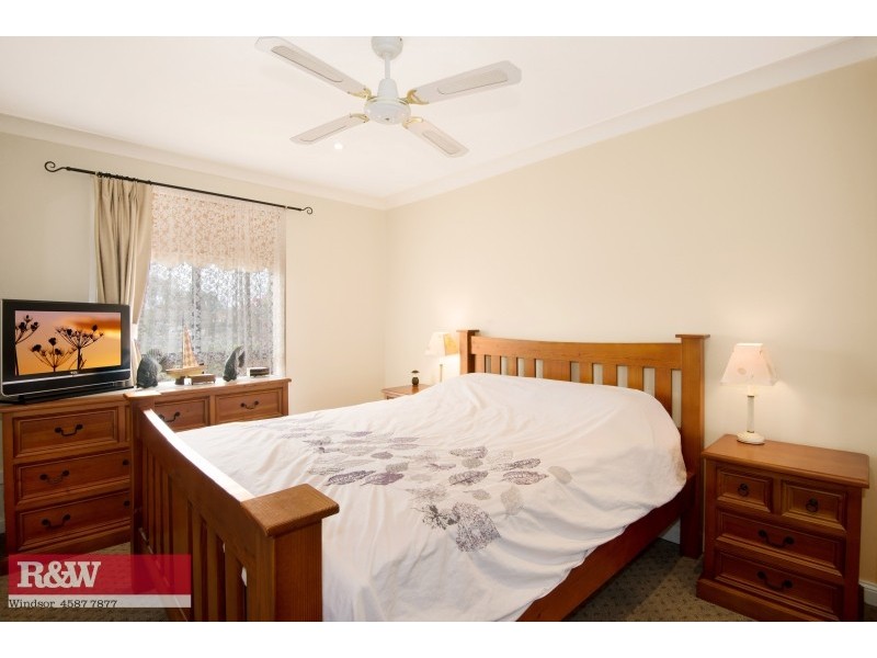 2 Smallwood Avenue, Mcgraths Hill NSW 2756