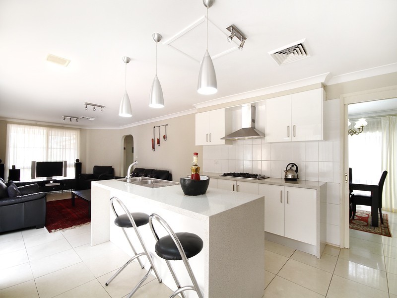 10 Tunbridge Pl, Cherrybrook NSW 2126