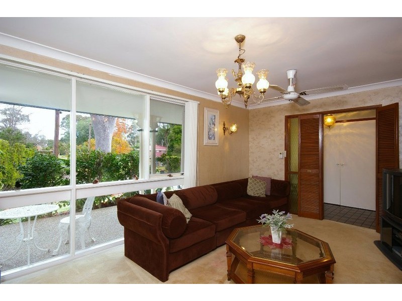 8 Paxton Place, Castle Hill NSW 2154