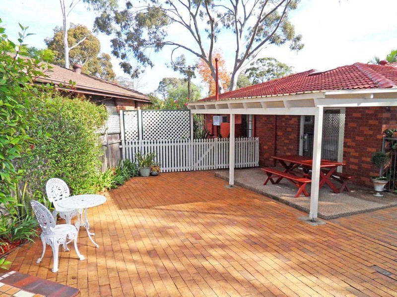 8 Paxton Place, Castle Hill NSW 2154