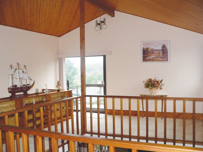 6 Craigend Avenue, Wyoming NSW 2250