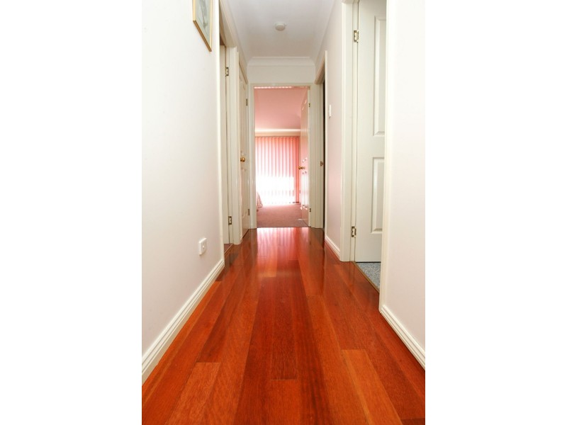 25a Katherine Crescent, Green Point NSW 2251