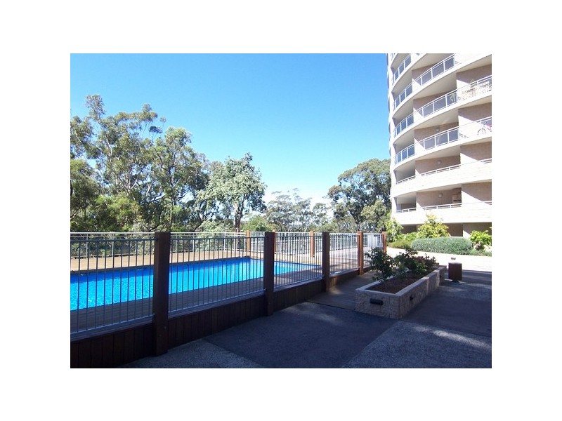 12/80 John Whiteway Drive, Gosford NSW 2250