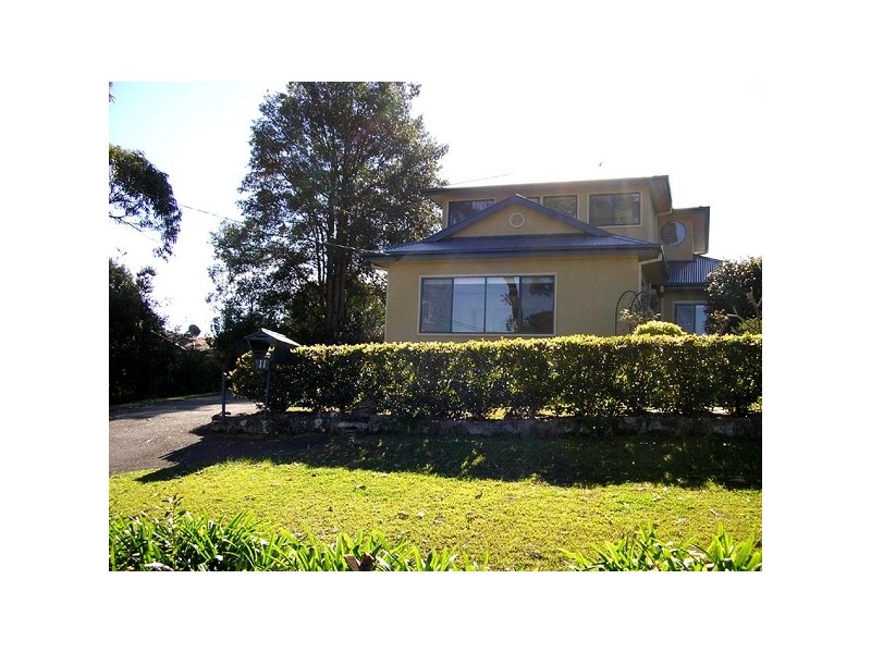 11 Lexington Parade, Green Point NSW 2251