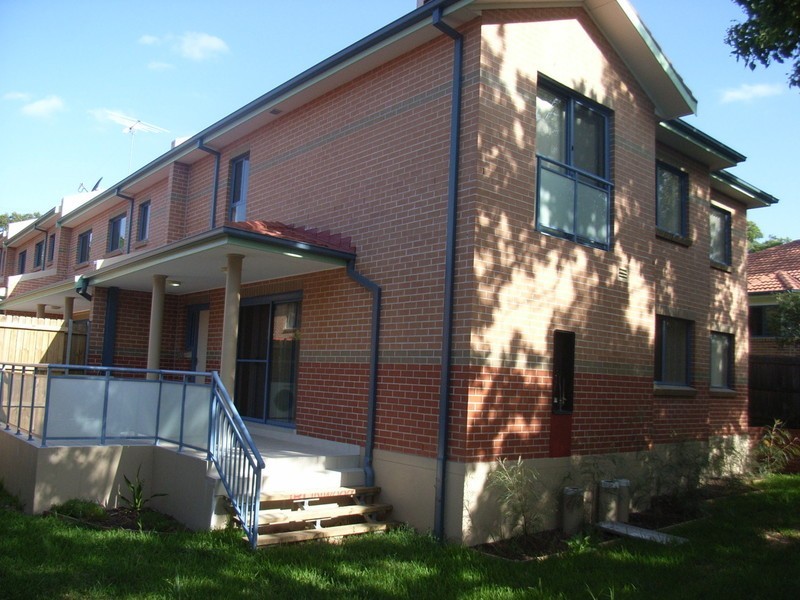 99 Adderton  Rd, Carlingford NSW 2118