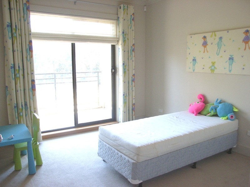 2 Bay Drive, Meadowbank NSW 2114