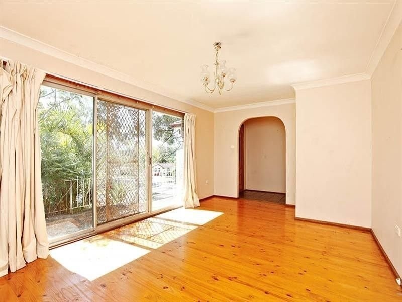 2 Washington Pl, Castle Hill NSW 2154