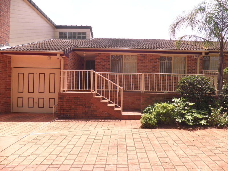 2/239 Marsden Rd, Carlingford NSW 2118