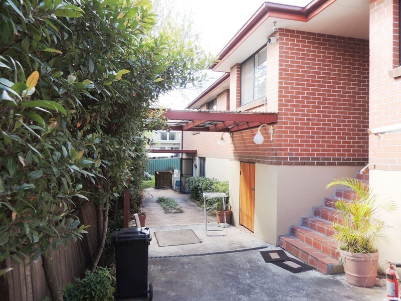 225 Pennant Hills Rd, Carlingford NSW 2118