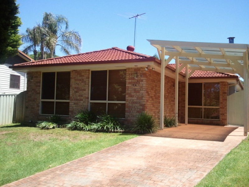 2A moseley St, Carlingford NSW 2118