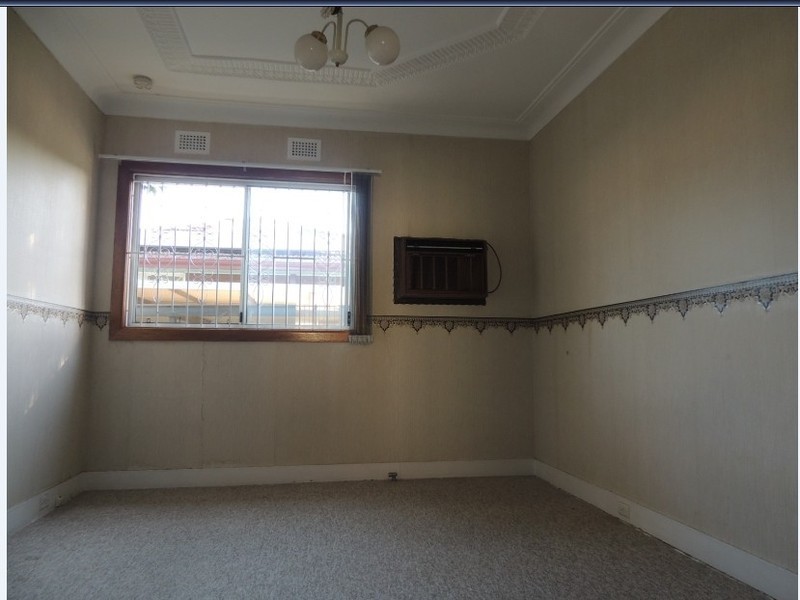 9 Boomerang St, Granville NSW 2142