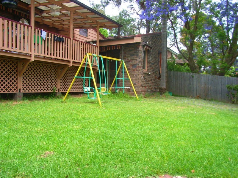 10 Moolanda Avenue, West Pennant Hills NSW 2125