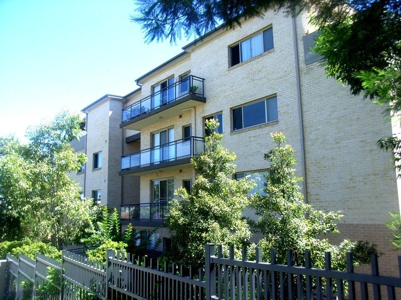 27/1 Young Road, Carlingford NSW 2118