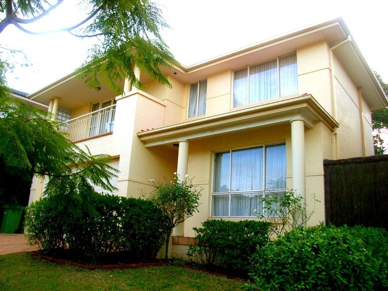 9 Manhattan CT, Carlingford NSW 2118