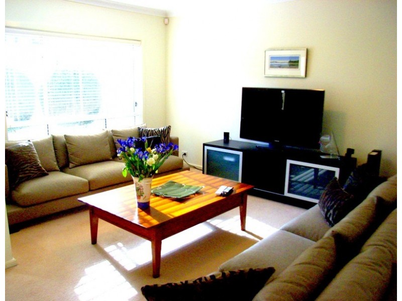 4 Brooklyn Cres, Carlingford NSW 2118