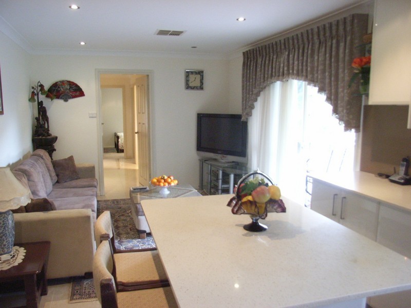 11 Arizona place, North Rocks NSW 2151