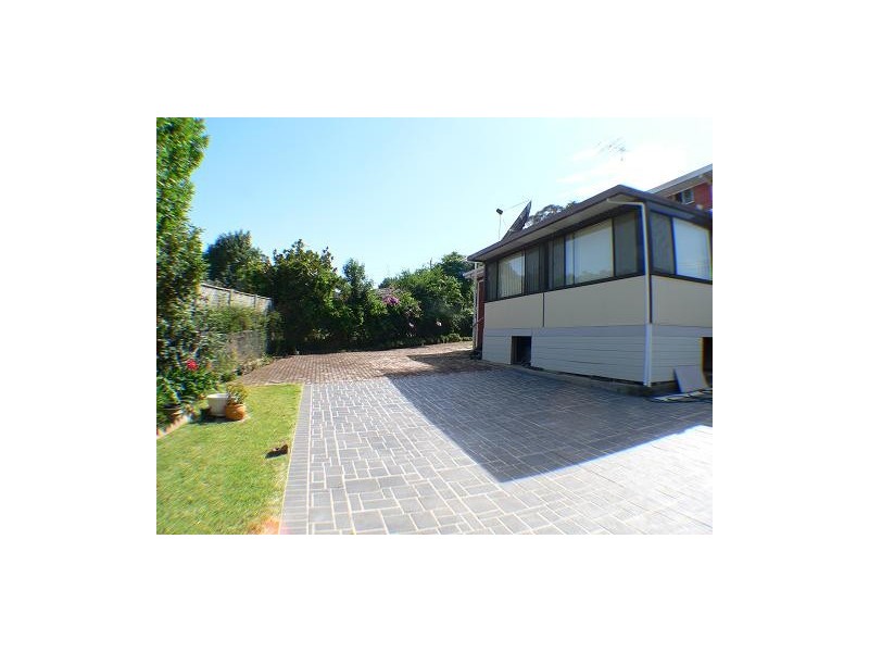 17 Tracey Ave, Carlingford NSW 2118