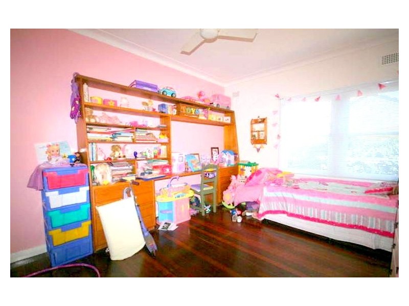 15  St Aidans, Oatlands NSW 2117