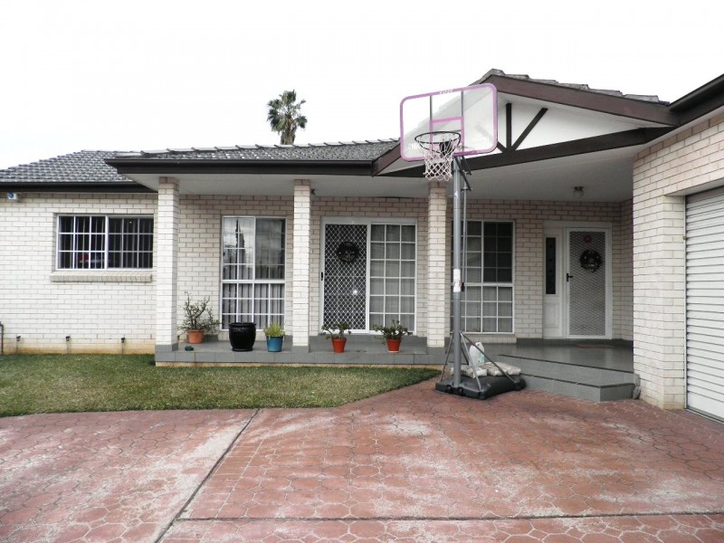 16 Station Street, Guildford NSW 2161