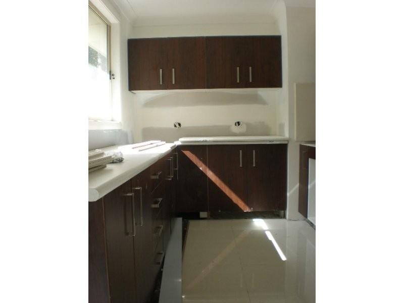 18 Peggy St, Mays Hill NSW 2145